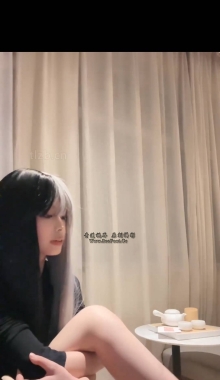 【爆爆】女神长靴里的原味美足诱惑
